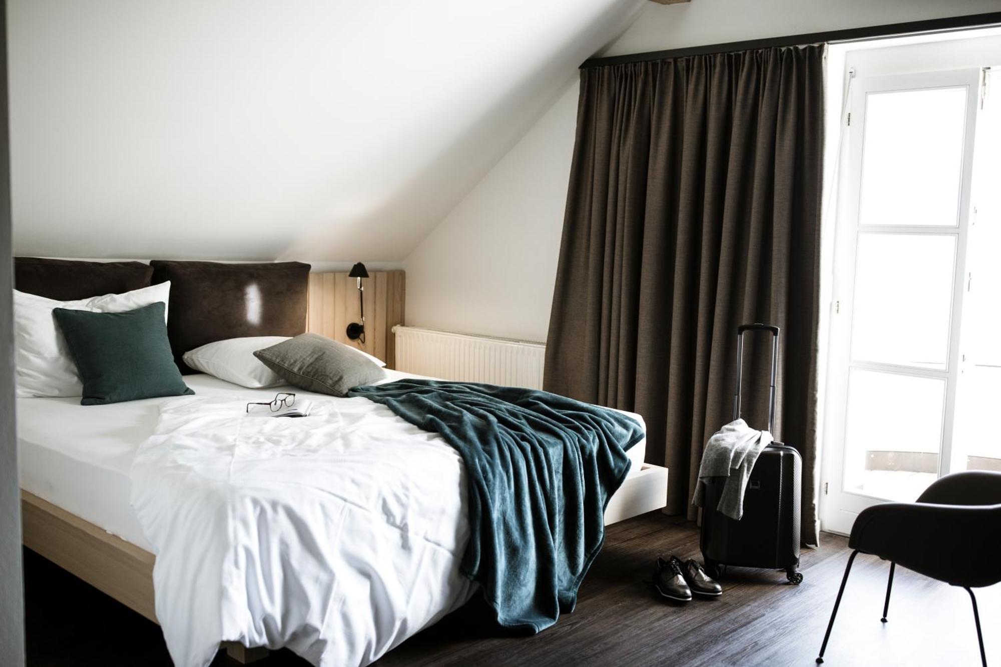 Hotel Weisses Kreuz Burgusio Exteriör bild